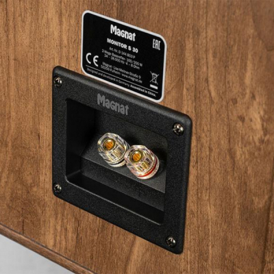 Magnat Monitor S30 Walnut